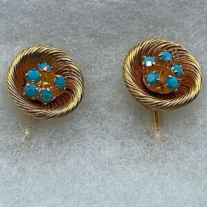 Vintage flower blue glass gold tone clip earrings